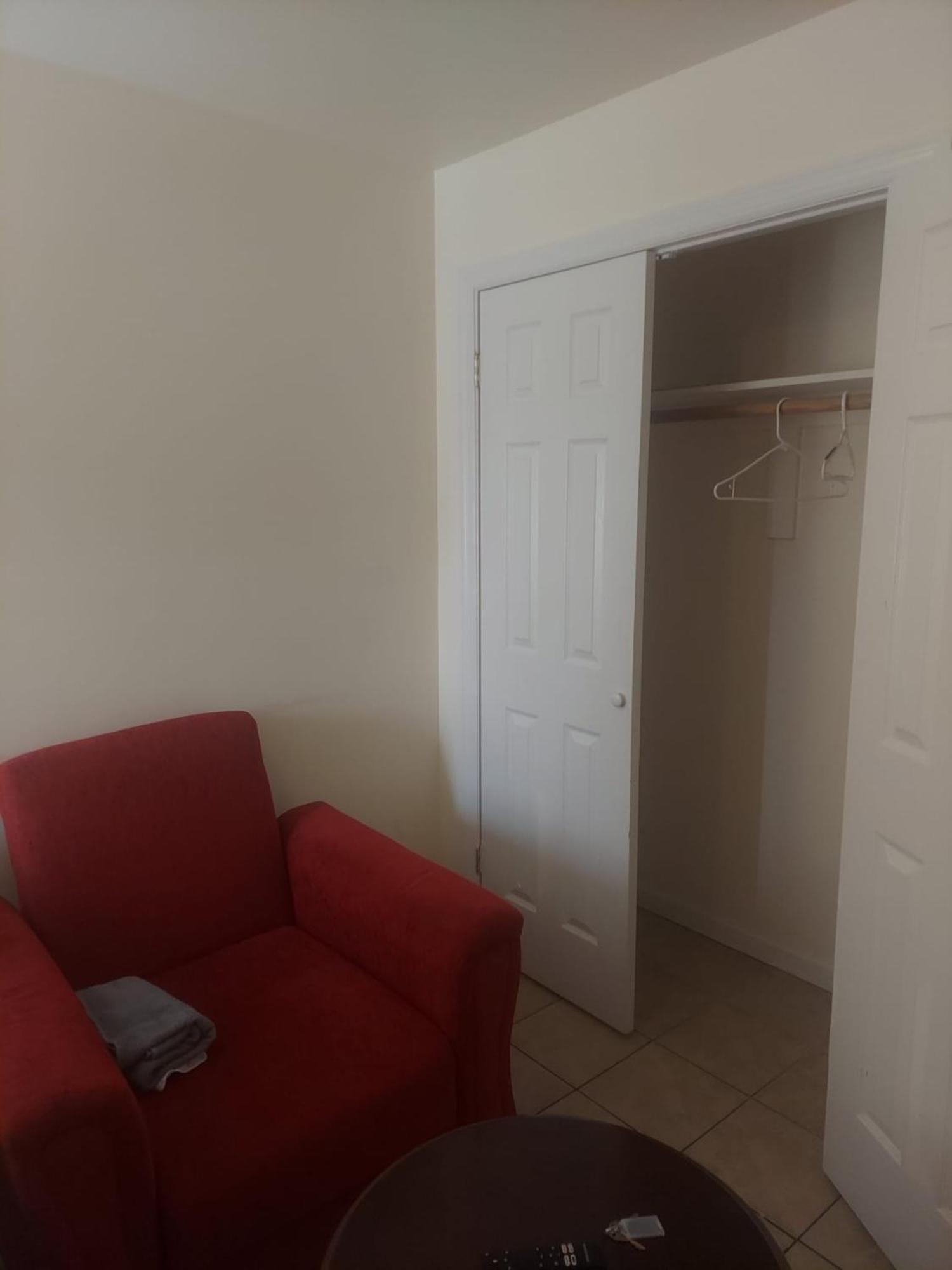 Crystal Room 1 Guest House Near 12Mins To Ewr Airport / Prudential / Njit / Penn Station Newark Exterior foto